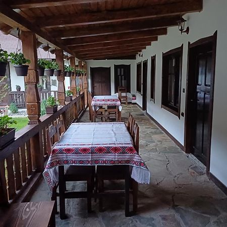 Casuta Din Valea Regilor Gradistea de Munte Exterior foto