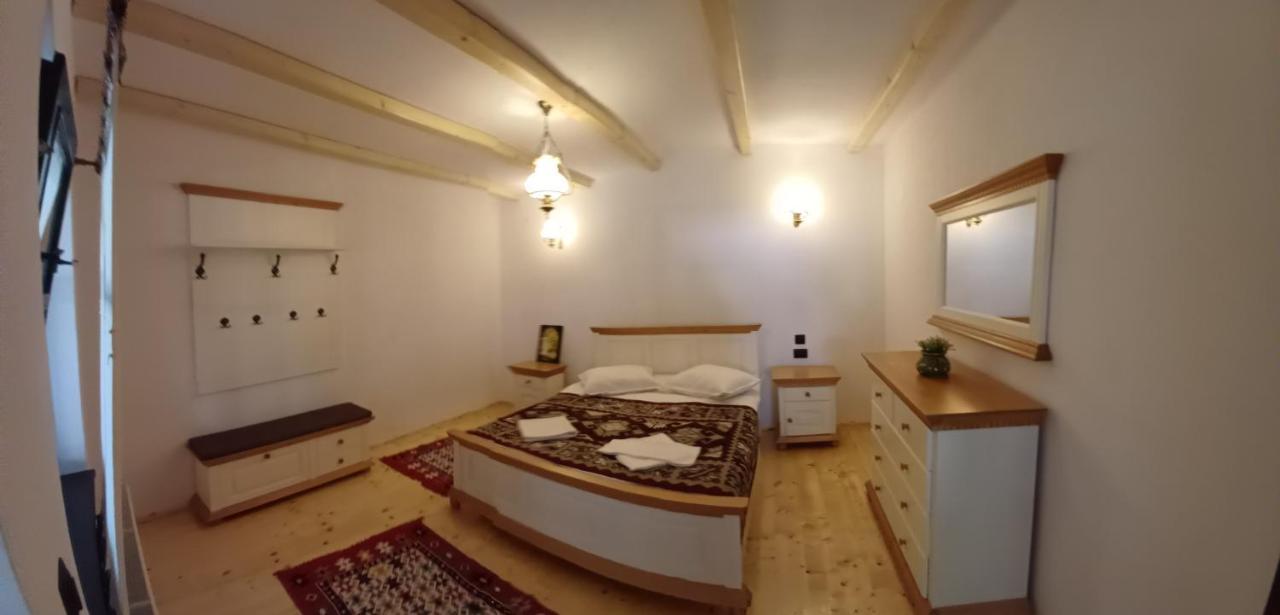 Casuta Din Valea Regilor Gradistea de Munte Exterior foto