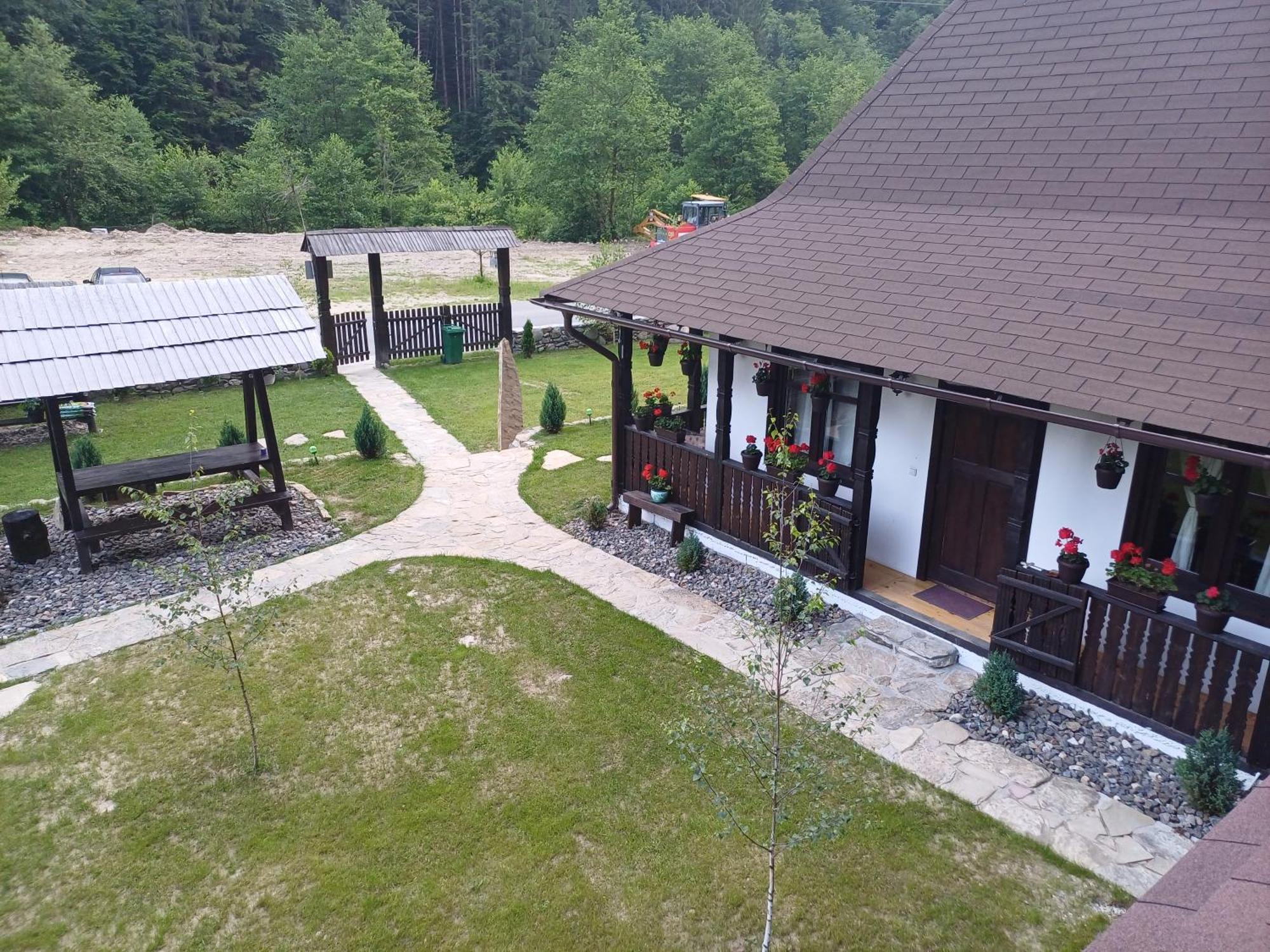 Casuta Din Valea Regilor Gradistea de Munte Exterior foto